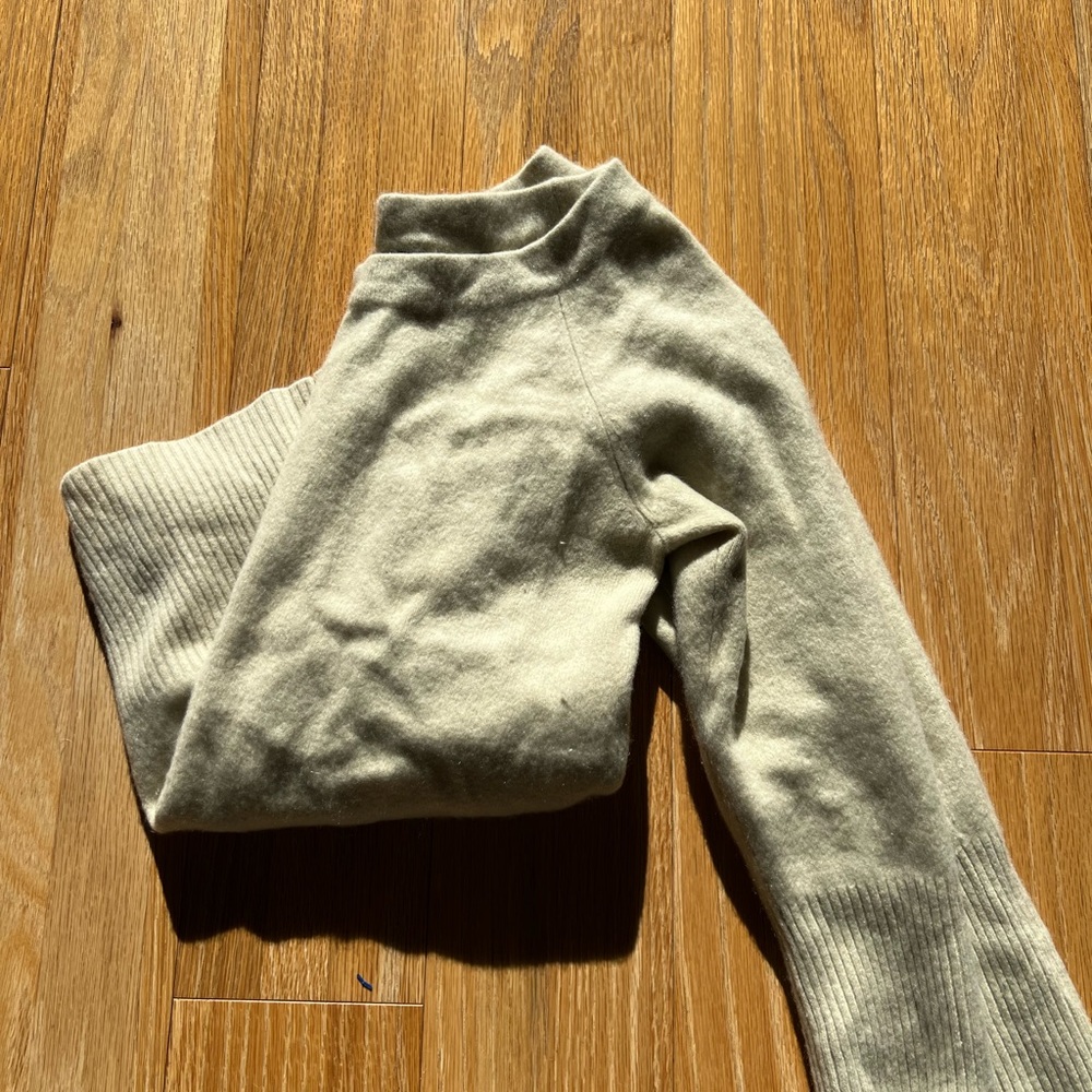 Cashmere sweater - Picture 3 of 3